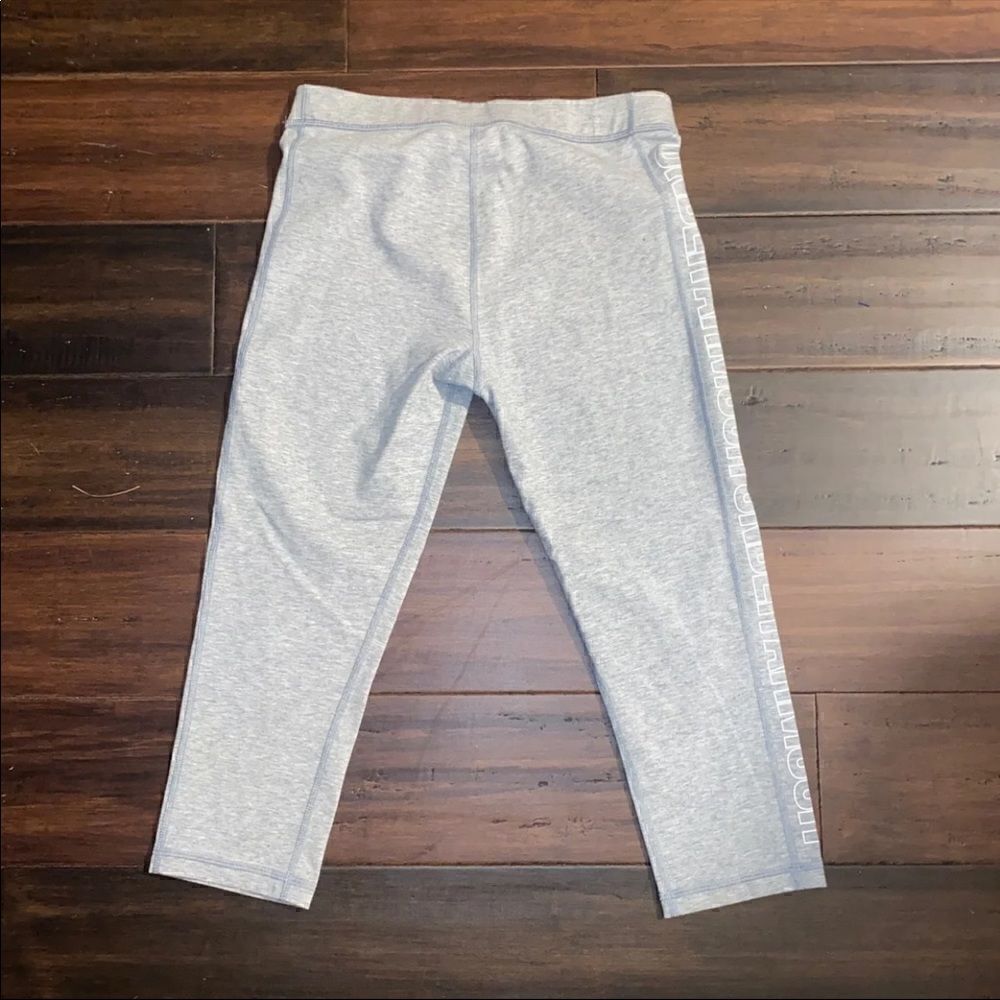 Under Armour Leggings    - Picture 2 of 3